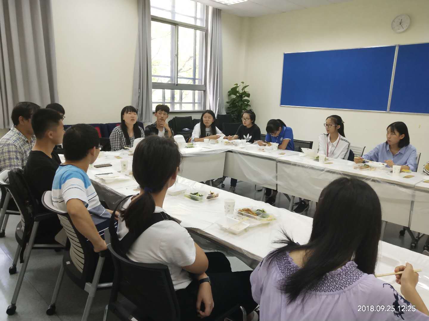 叶林娟老师表达对同学们的期望